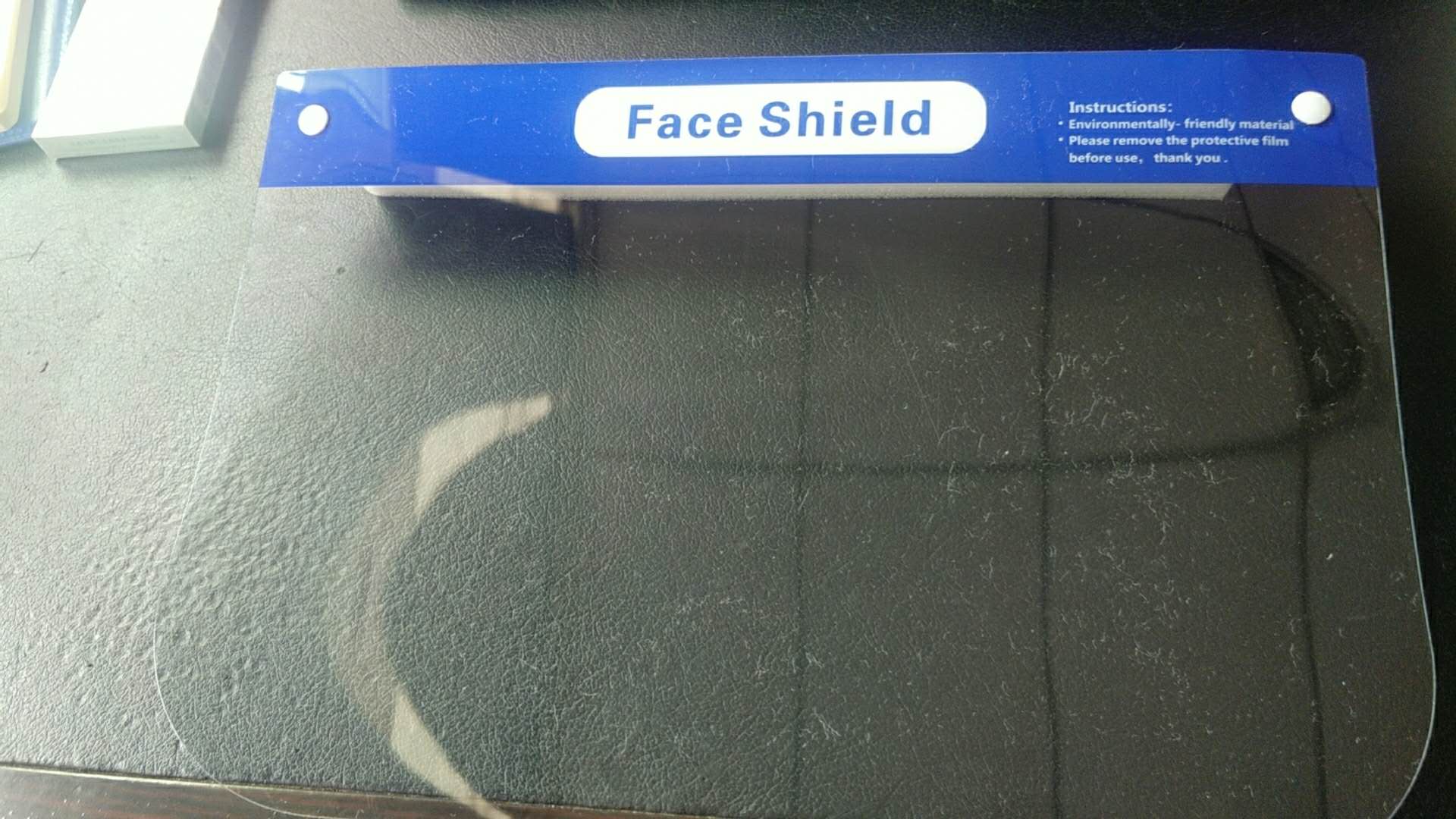 萬泰提供優質的防護鏡薄膜，高光學高清晰度